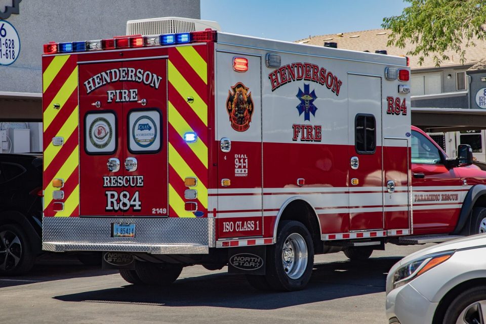 U zgradi, prizemlje, Novi Beograd, 12,05 m2, nivo PR
