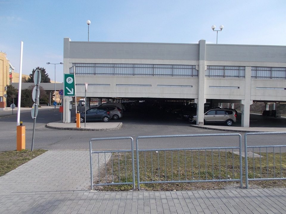 U zgradi, prizemlje, Medijana, 15,26 m2, nivo -1